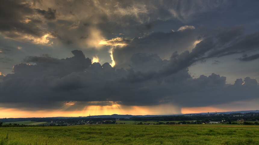 Wolkenformation, die auf Unwetter hindeutet